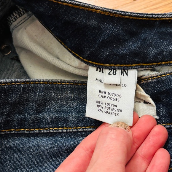 Sold - Picture 5 of 9